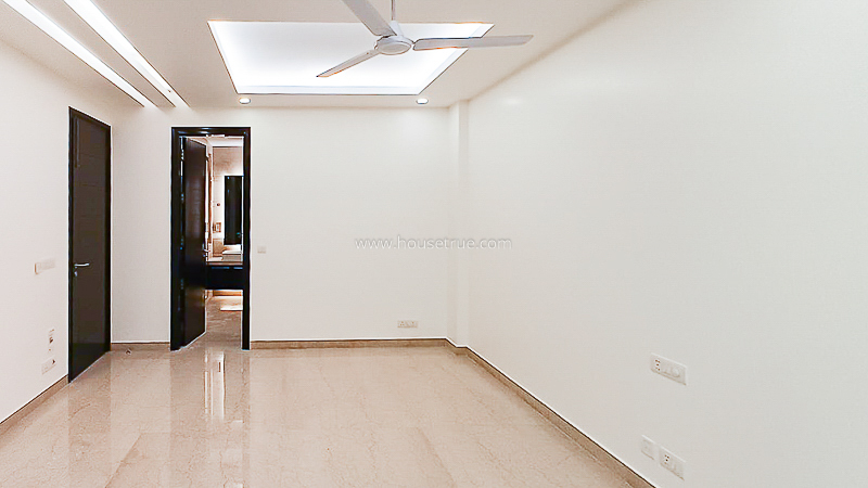 4 BHK Duplex For Rent in West End Colony