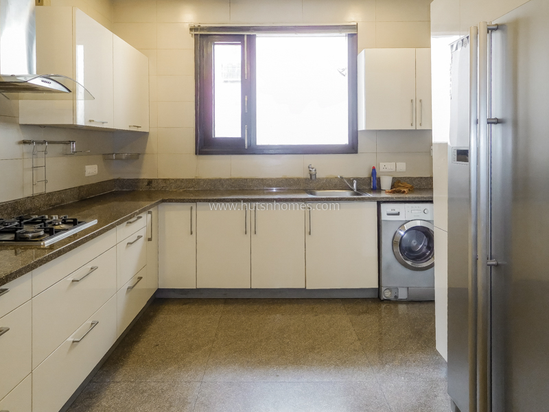 4 BHK Duplex For Rent in West End Colony