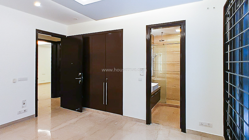 4 BHK Duplex For Rent in West End Colony