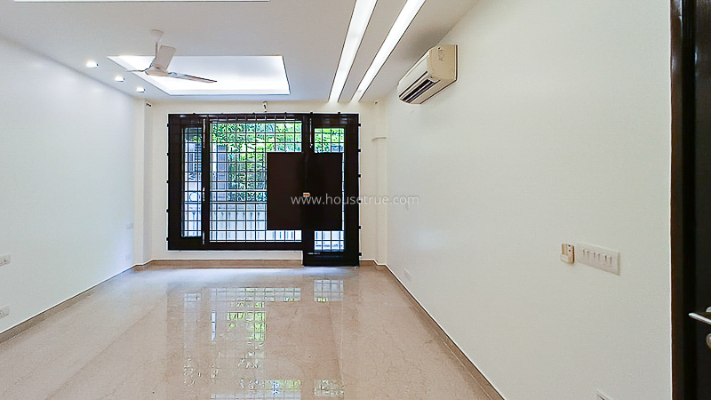 4 BHK Duplex For Rent in West End Colony
