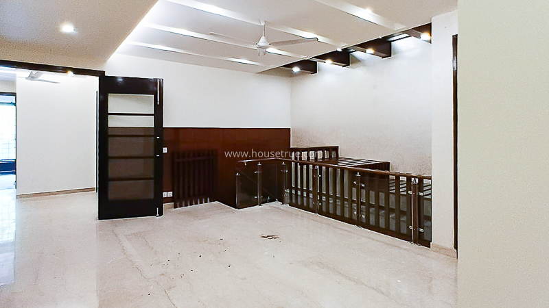 4 BHK Duplex For Rent in West End Colony