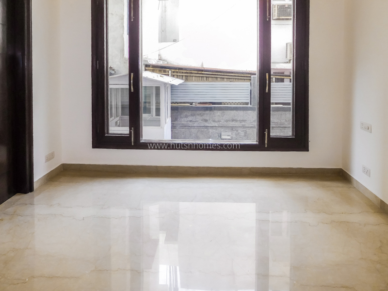 4 BHK Duplex For Rent in West End Colony