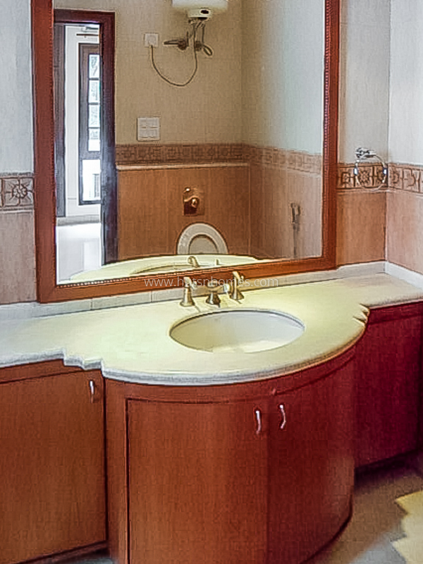 4 BHK Flat For Rent in Anand Niketan