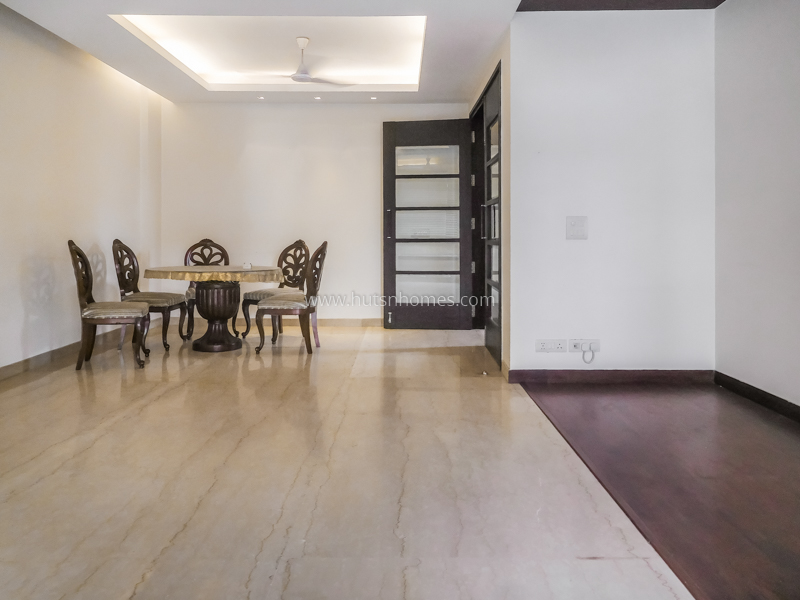 4 BHK Flat For Rent in West End Colony
