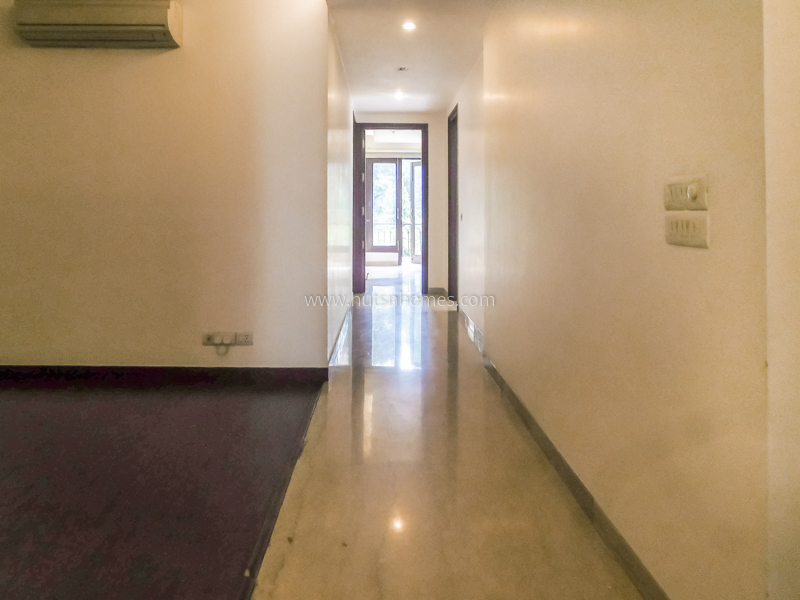 4 BHK Flat For Rent in West End Colony