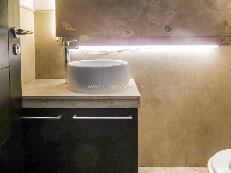 4 BHK Flat For Rent in West End Colony
