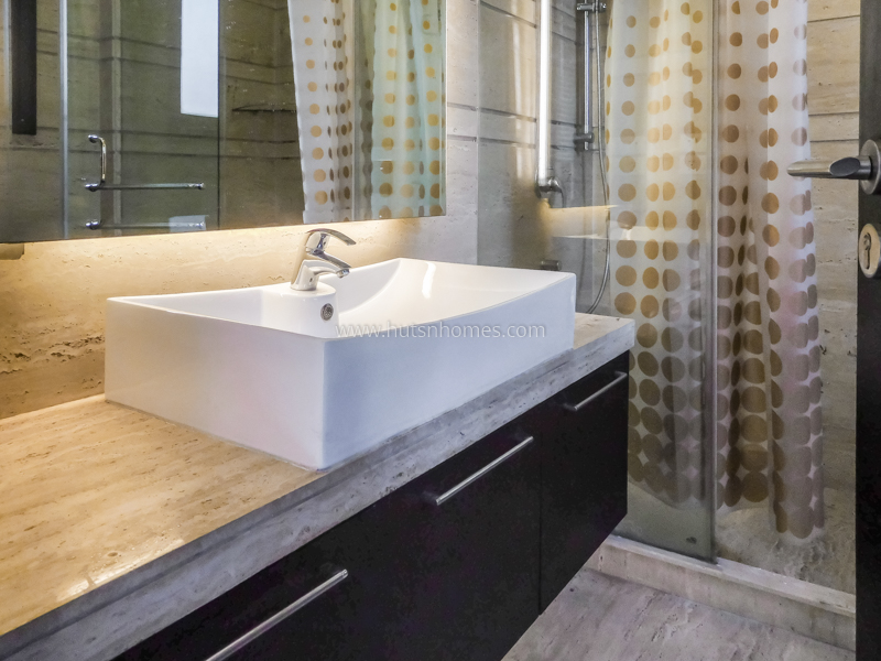 4 BHK Flat For Rent in West End Colony