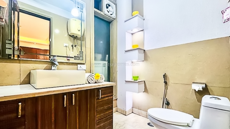 3 BHK Flat For Rent in Panchsheel Enclave