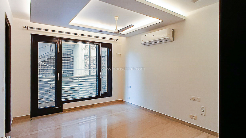 4 BHK Flat For Rent in West End Colony