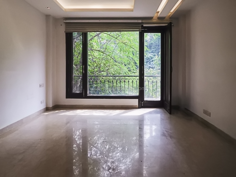 4 BHK Flat For Rent in West End Colony