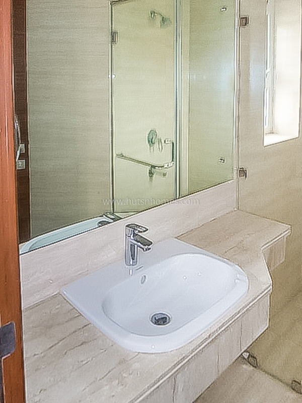 4 BHK Flat For Rent in Anand Niketan