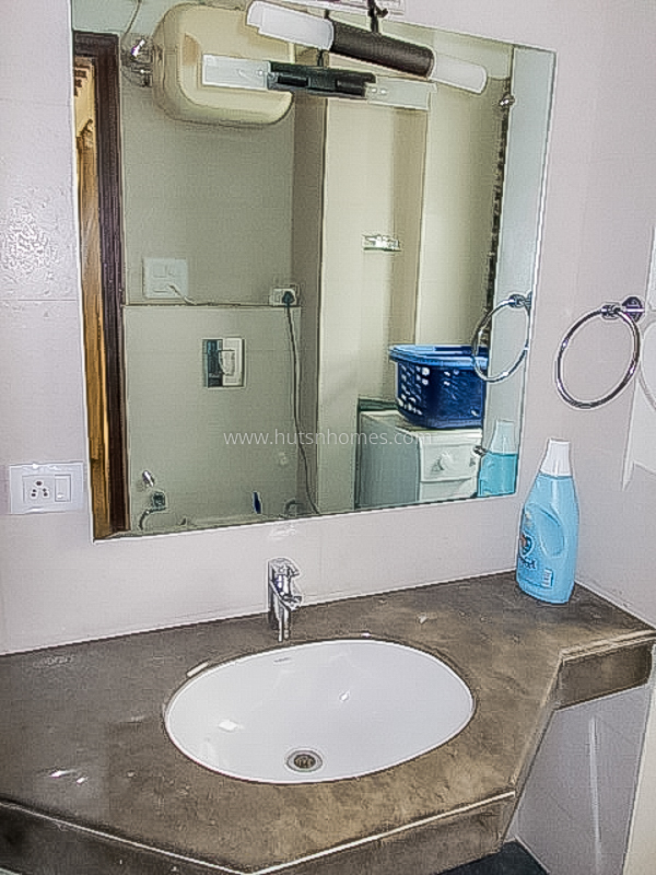 4 BHK Flat For Rent in Anand Niketan