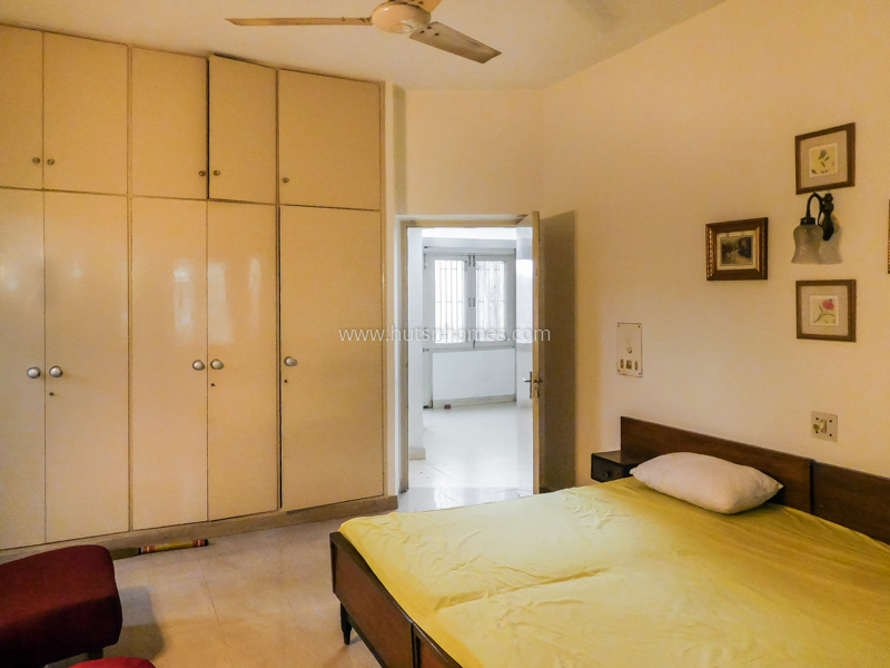 3 BHK Flat For Rent in New Friends Colony