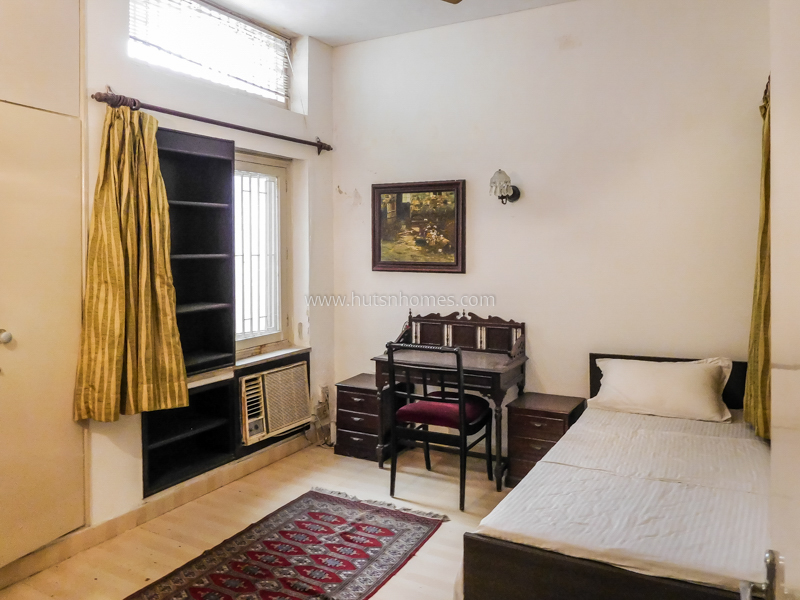 3 BHK Flat For Rent in New Friends Colony