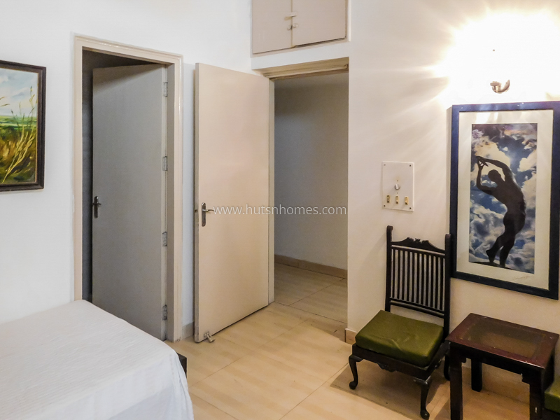 3 BHK Flat For Rent in New Friends Colony