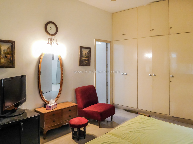 3 BHK Flat For Rent in New Friends Colony