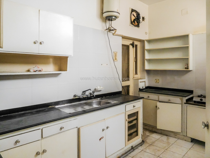 3 BHK Flat For Rent in New Friends Colony