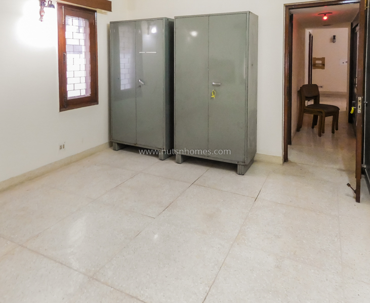 8 BHK House For Rent in New Friends Colony