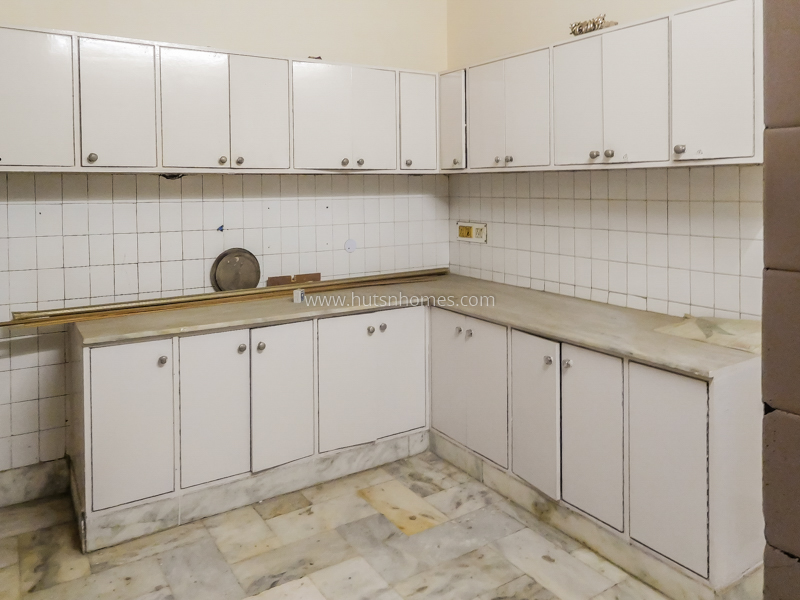 8 BHK House For Rent in New Friends Colony