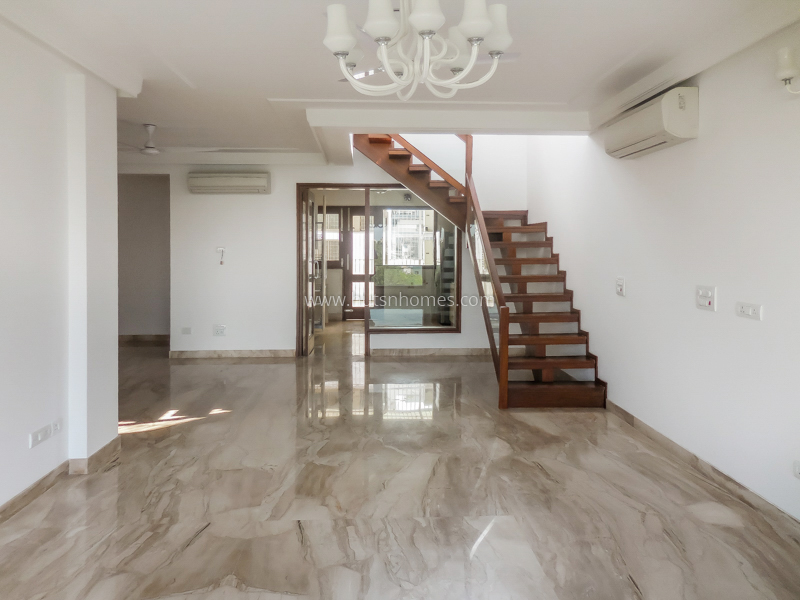 3 BHK Flat For Rent in Defence Colony