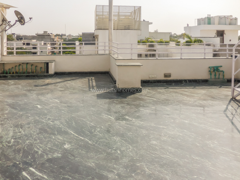 3 BHK Flat For Rent in Defence Colony