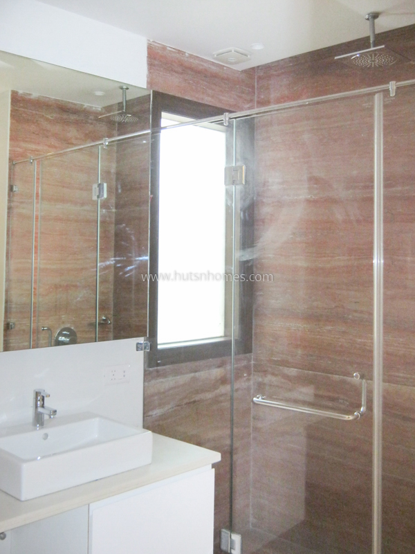 4 BHK Flat For Rent in Vasant Vihar