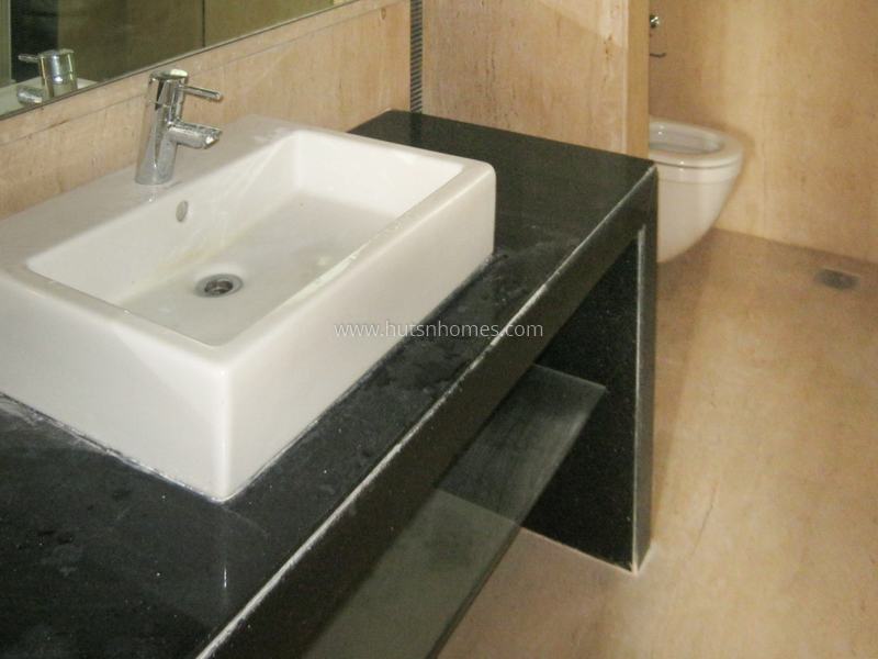 4 BHK Flat For Rent in Vasant Vihar