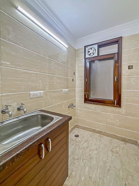 3 BHK Builder Floor For Rent in Vasant Vihar