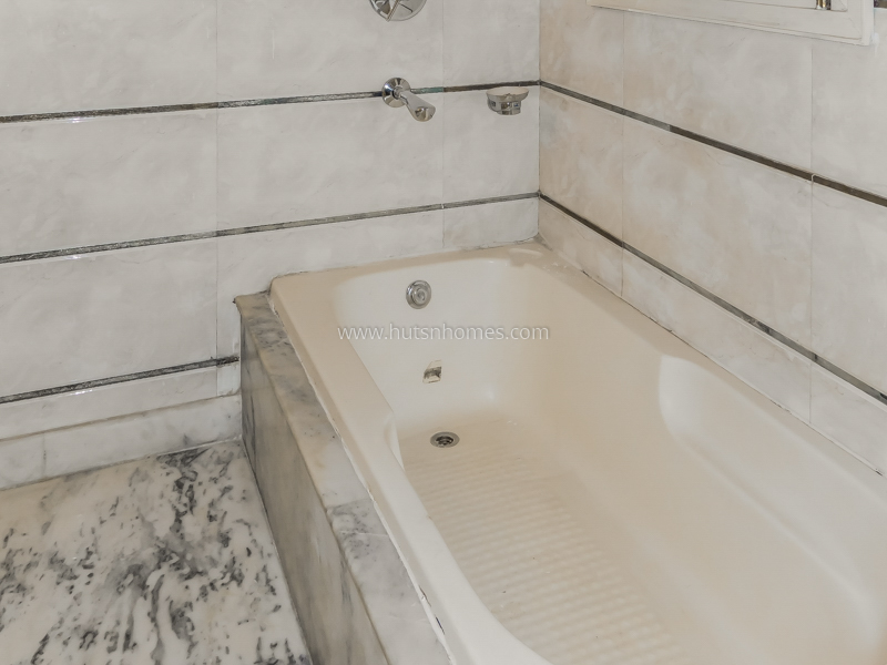 3 BHK Flat For Rent in Vasant Vihar