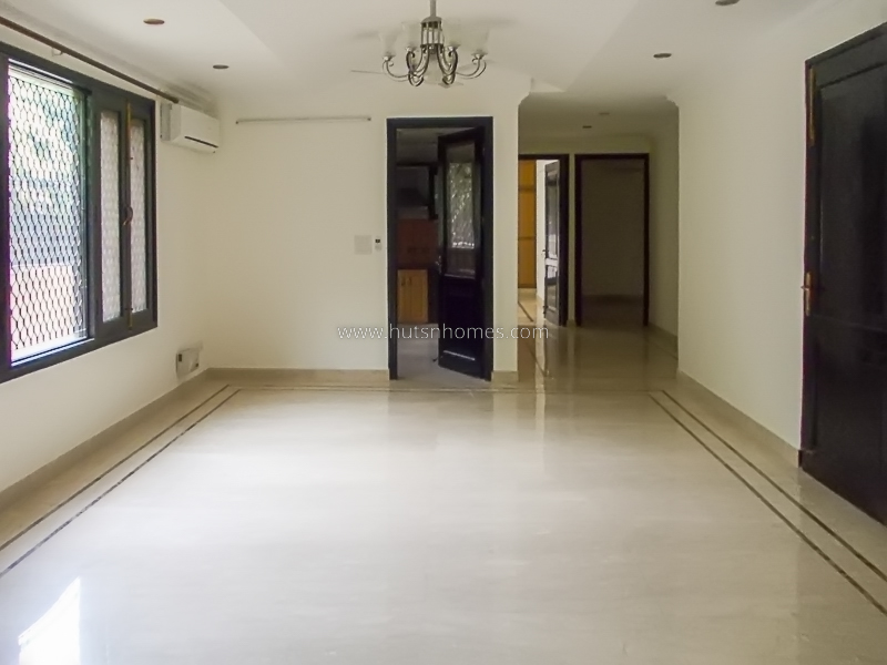 4 BHK Flat For Rent in Vasant Vihar