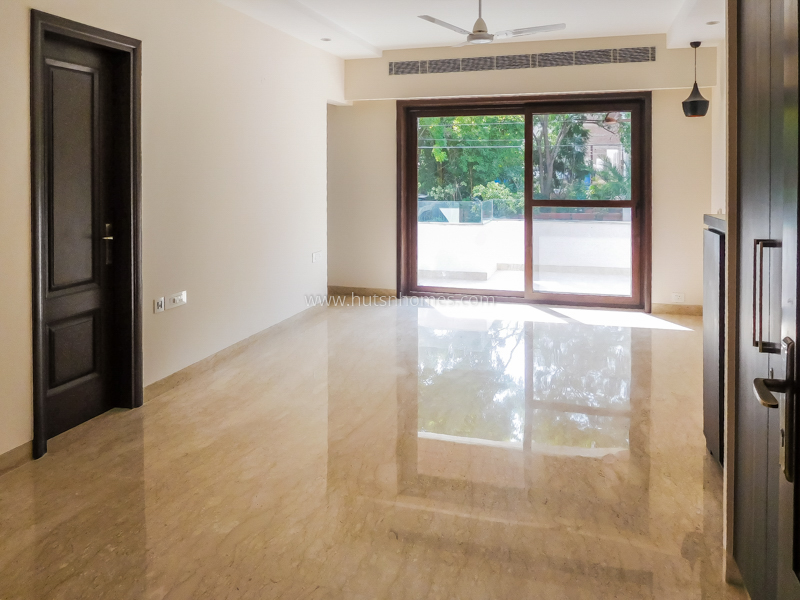 3 BHK Flat For Rent in Defence Colony
