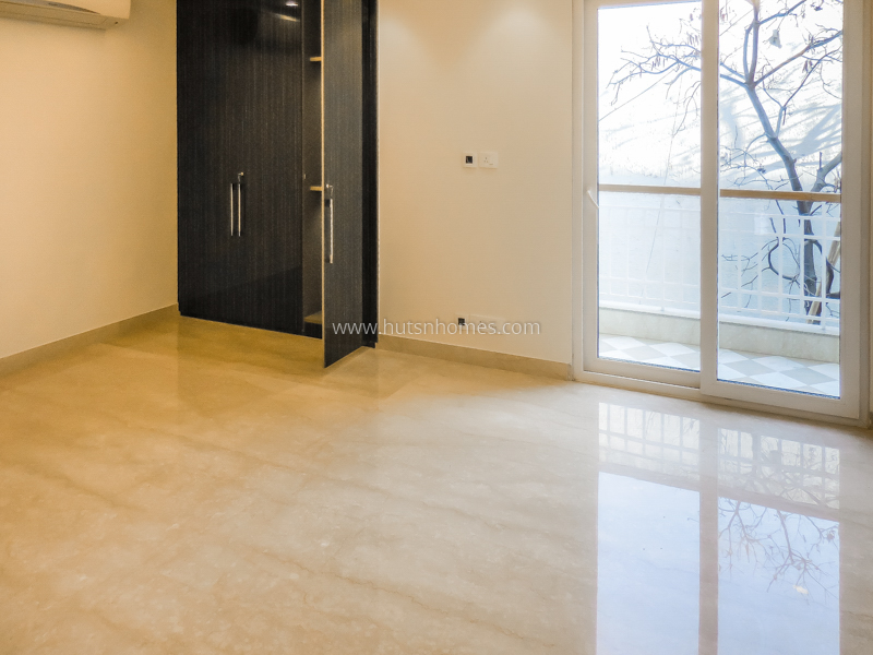 4 BHK Flat For Rent in Anand Niketan