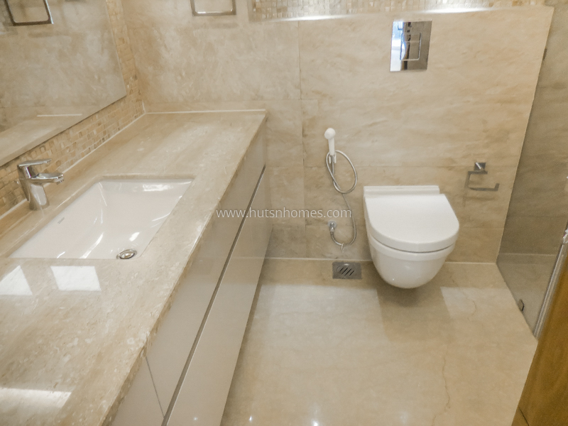 4 BHK Flat For Rent in Anand Niketan