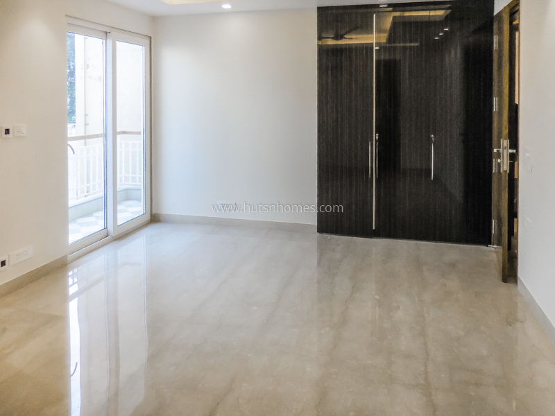 4 BHK Flat For Rent in Anand Niketan