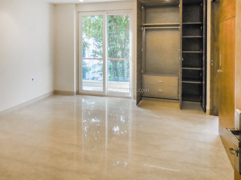 4 BHK Flat For Rent in Anand Niketan