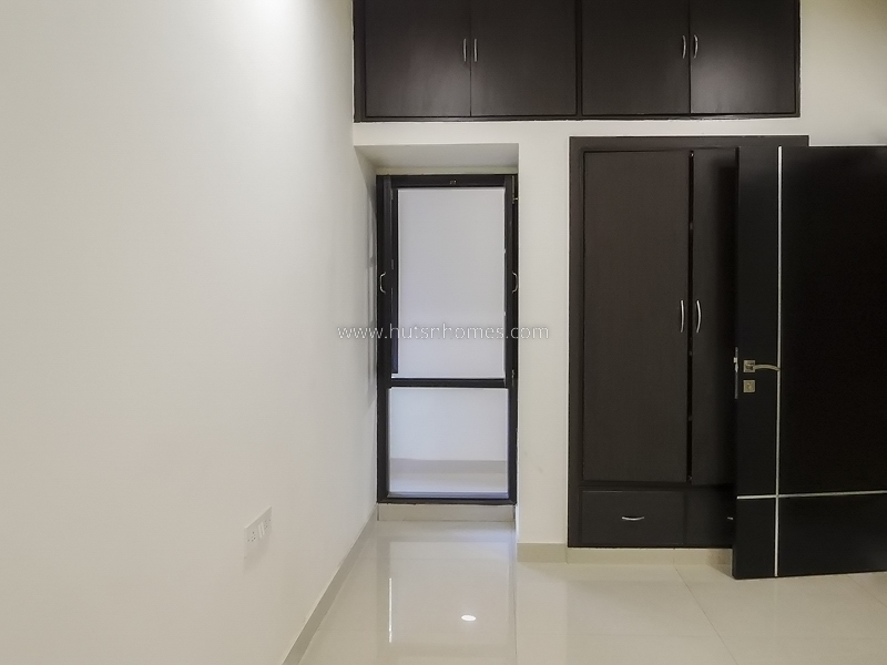 4 BHK Flat For Rent in Anand Niketan