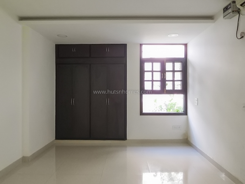 4 BHK Flat For Rent in Anand Niketan
