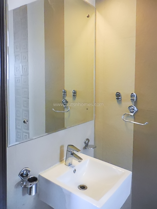 4 BHK Flat For Rent in Anand Niketan