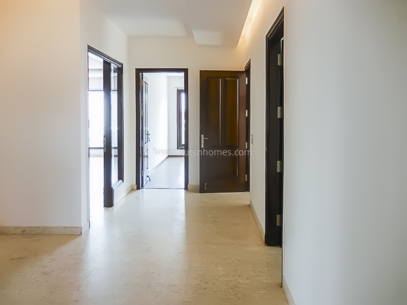 4 BHK Flat For Rent in Anand Niketan