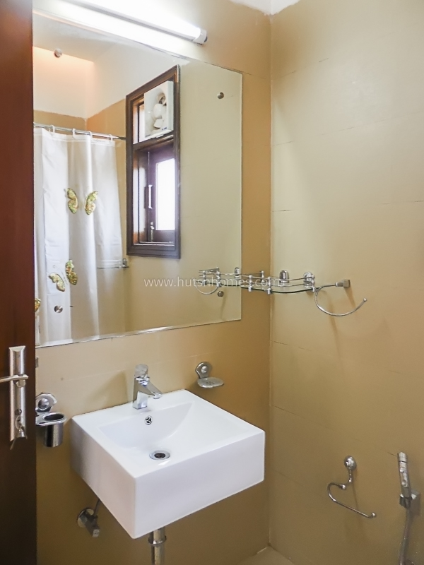 4 BHK Flat For Rent in Anand Niketan