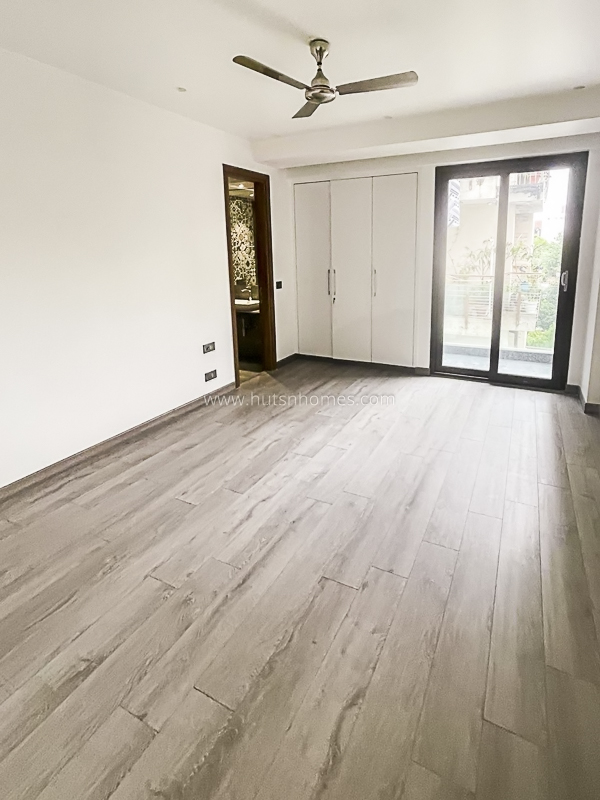 4 BHK Flat For Rent in Panchsheel Enclave