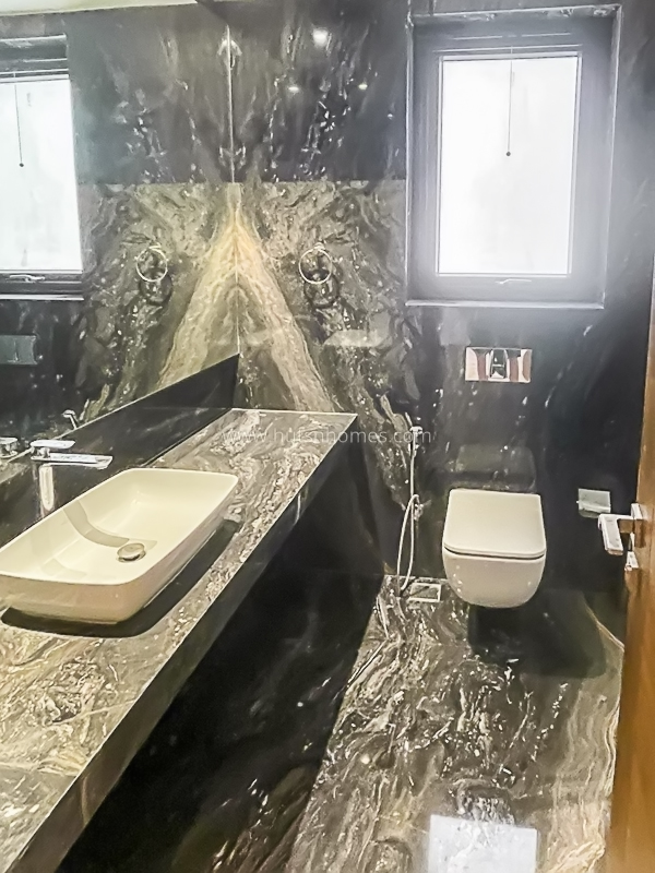 4 BHK Flat For Rent in Panchsheel Enclave