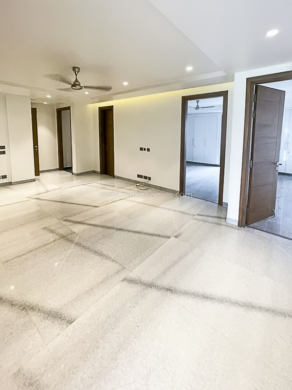 4 BHK Flat For Rent in Panchsheel Enclave