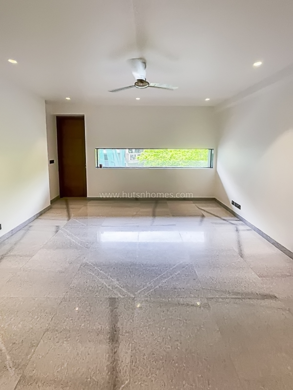 4 BHK Flat For Rent in Panchsheel Enclave