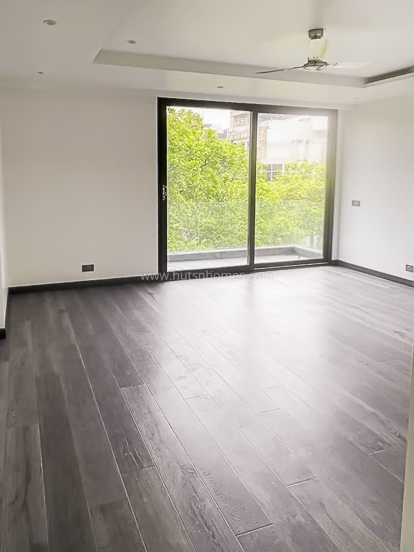 4 BHK Flat For Rent in Panchsheel Enclave