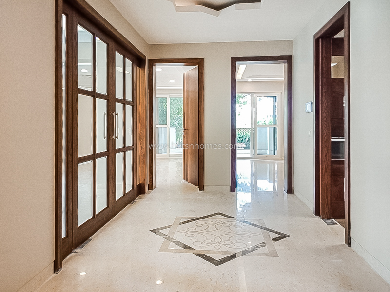 4 BHK Duplex For Rent in Vasant Vihar