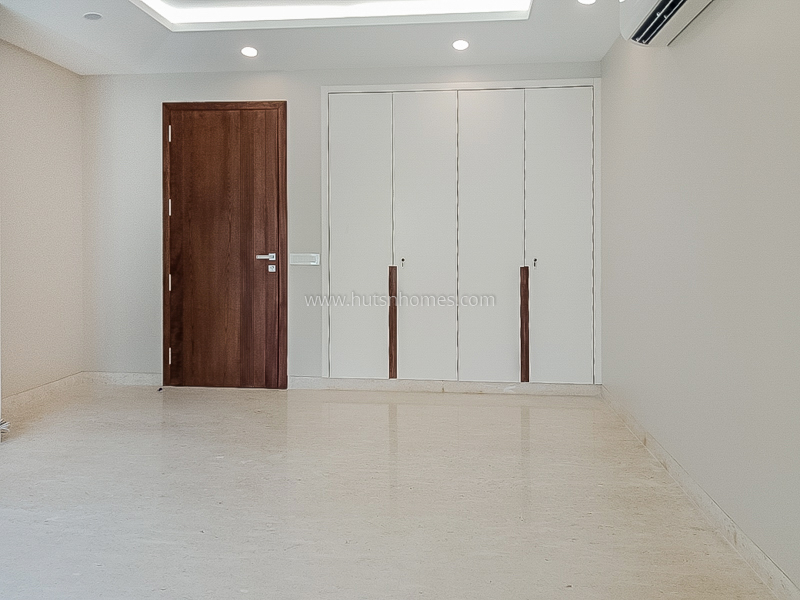 4 BHK Duplex For Rent in Vasant Vihar