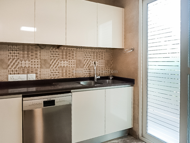 4 BHK Duplex For Rent in Vasant Vihar