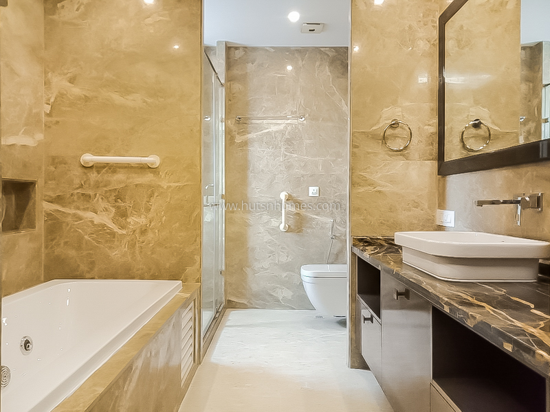 4 BHK Flat For Rent in Vasant Vihar