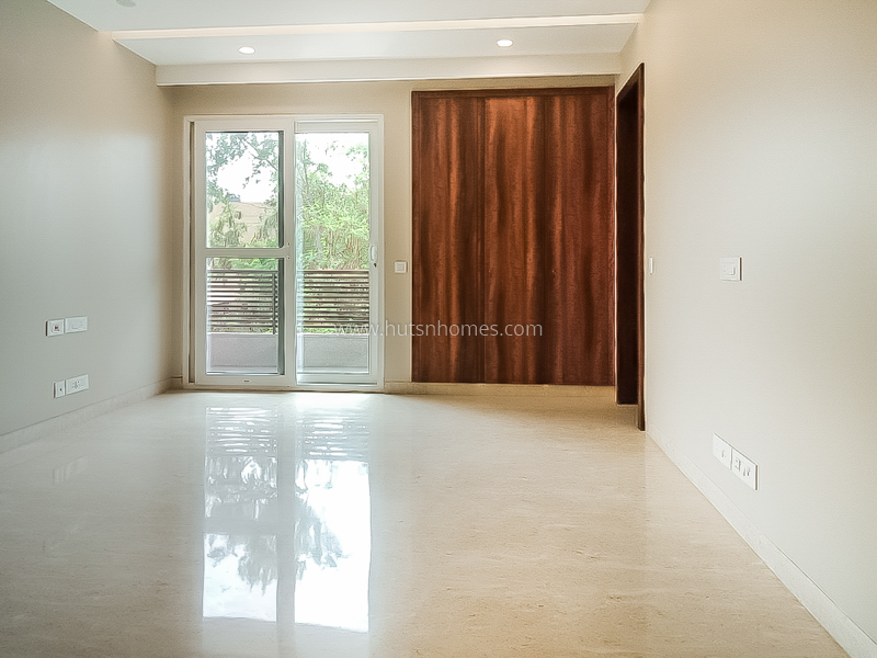 4 BHK Flat For Rent in Vasant Vihar